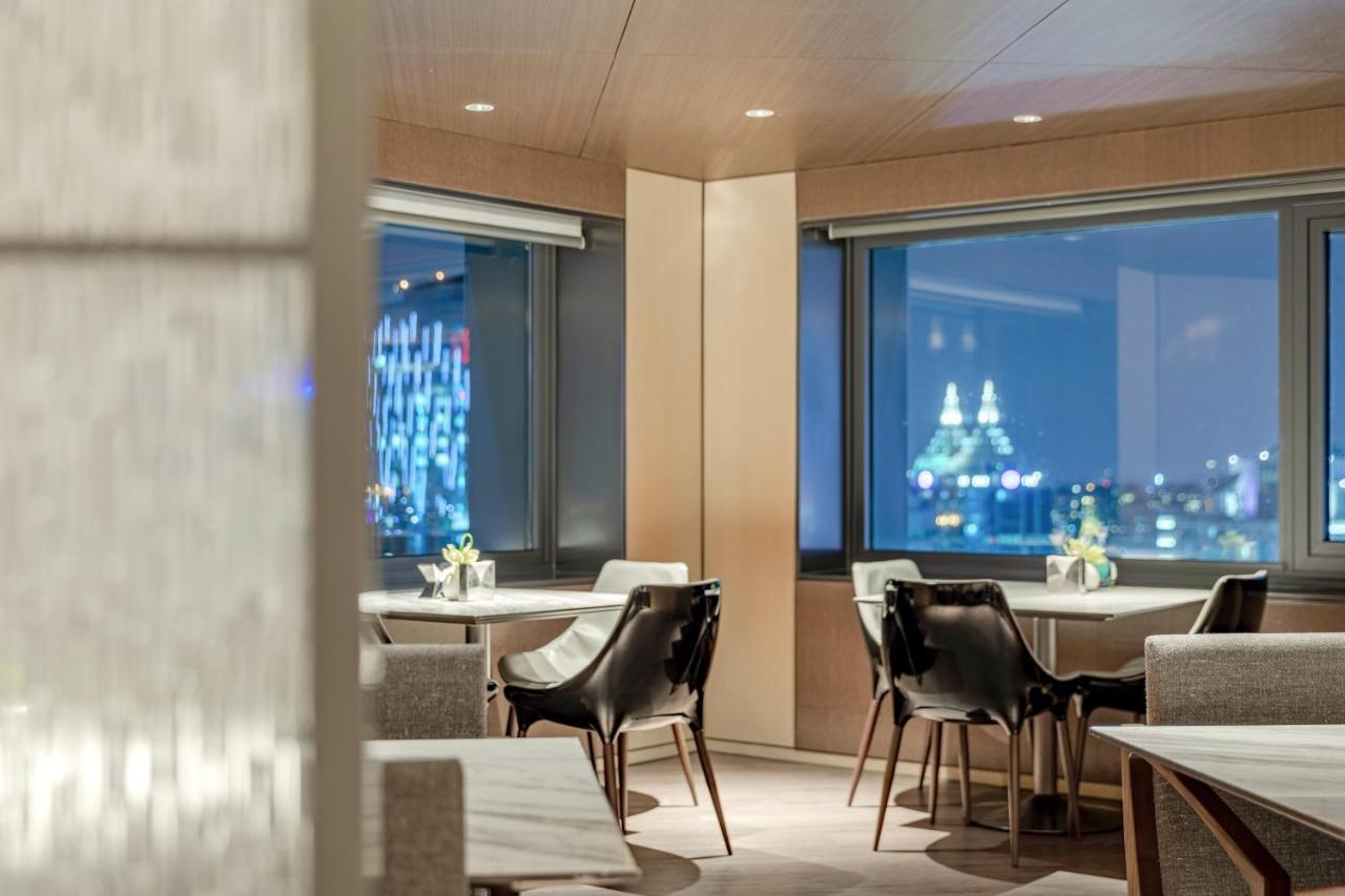 Radisson Collection Hotel, Yangtze Shanghai